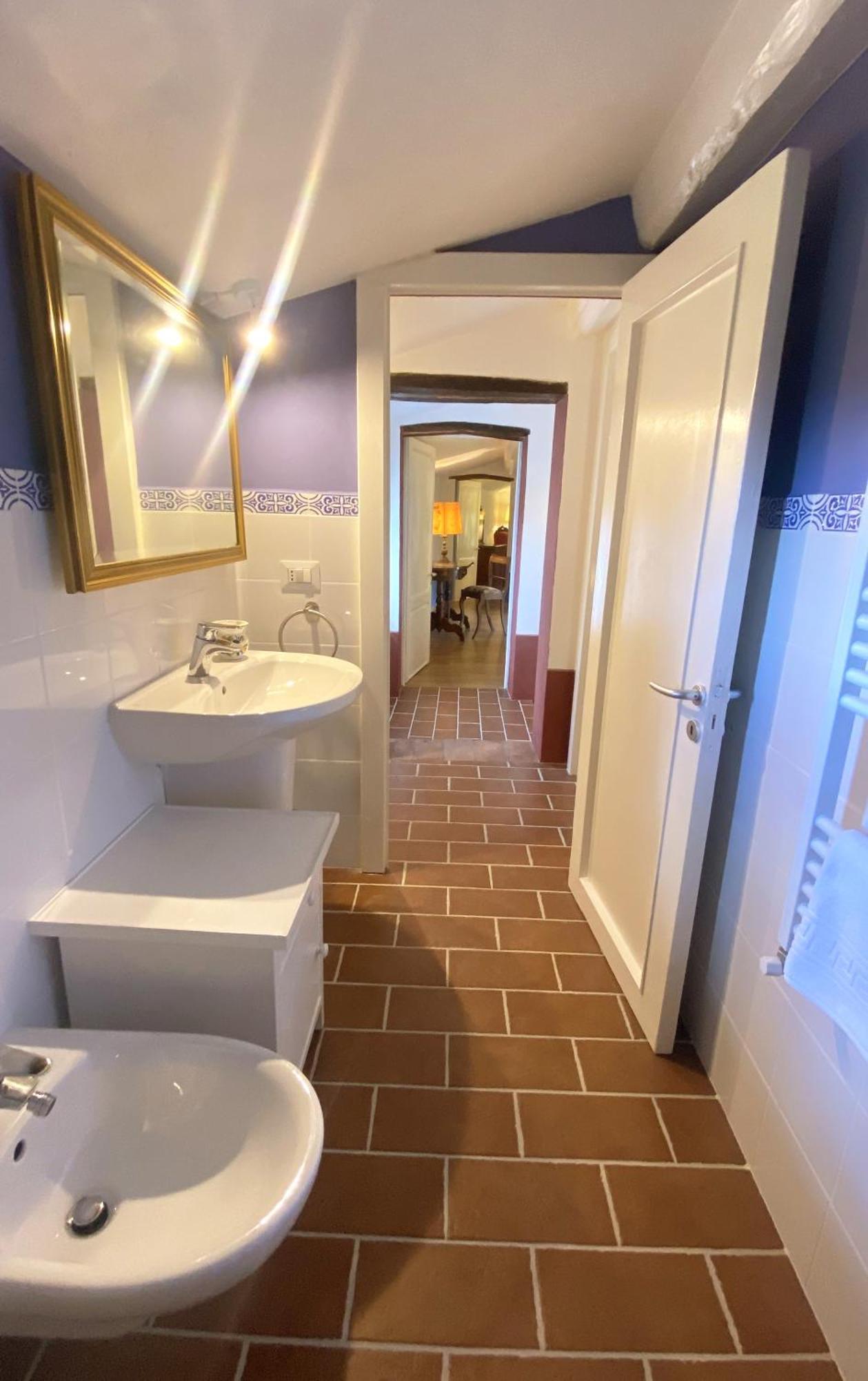 La Tonnaia Apartment Lari Екстериор снимка