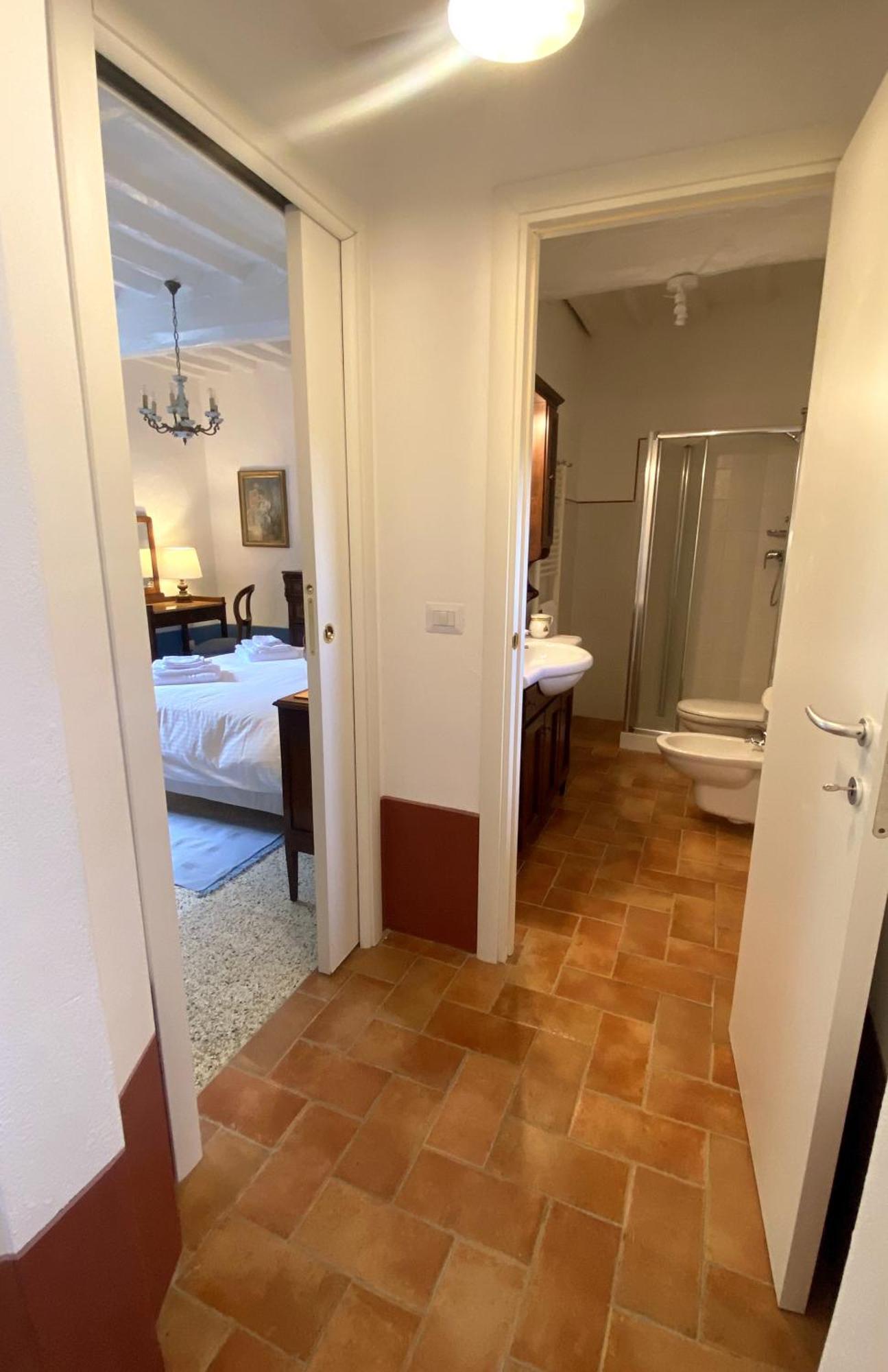La Tonnaia Apartment Lari Екстериор снимка