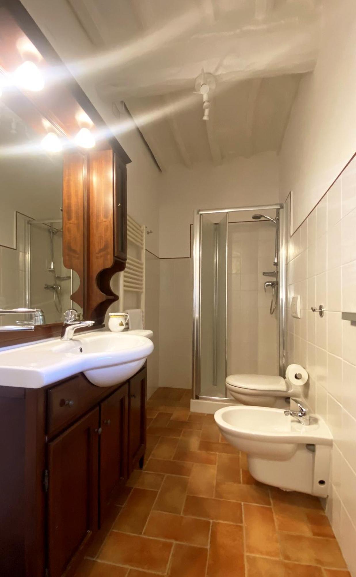 La Tonnaia Apartment Lari Екстериор снимка