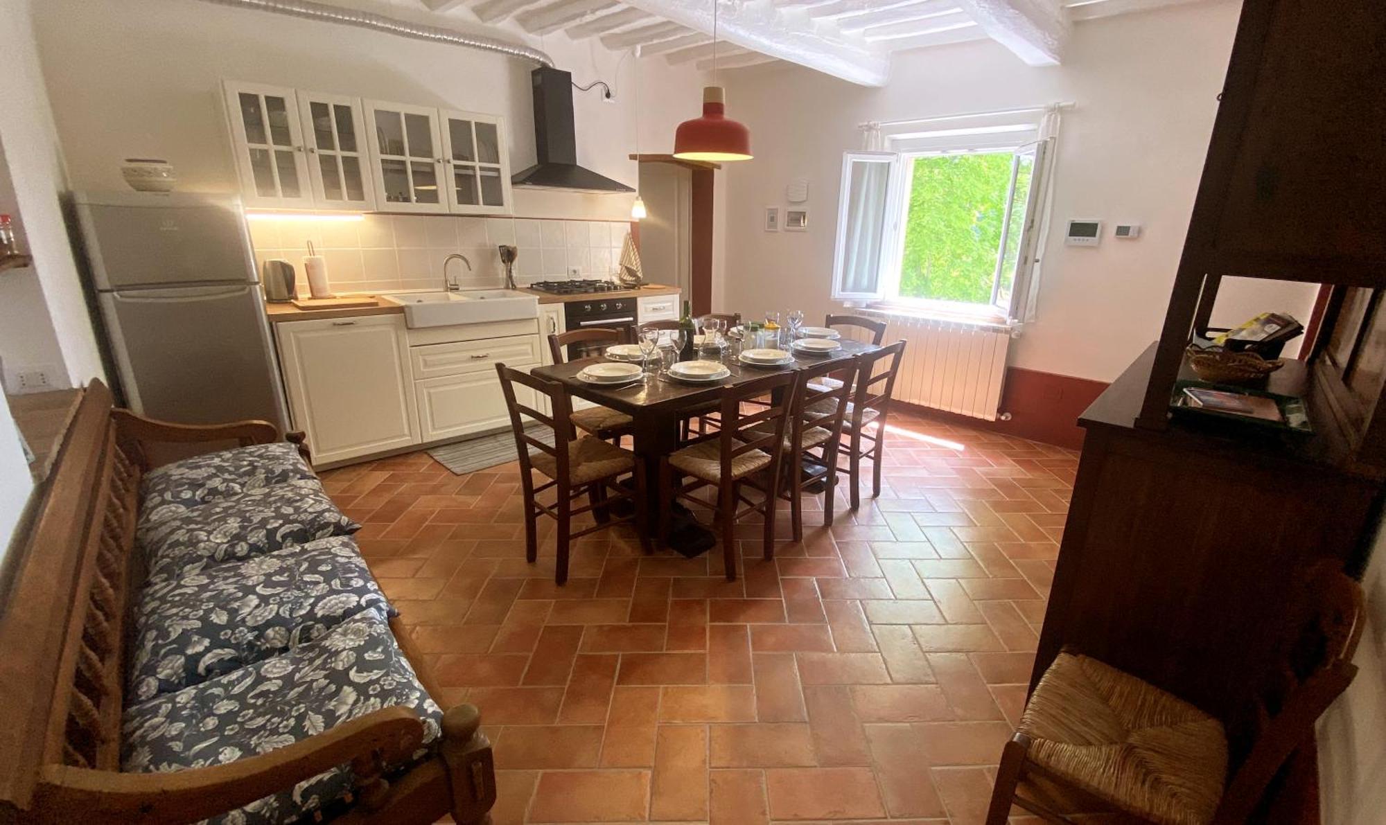 La Tonnaia Apartment Lari Екстериор снимка