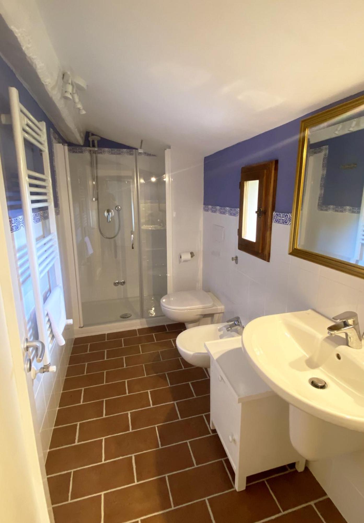 La Tonnaia Apartment Lari Екстериор снимка