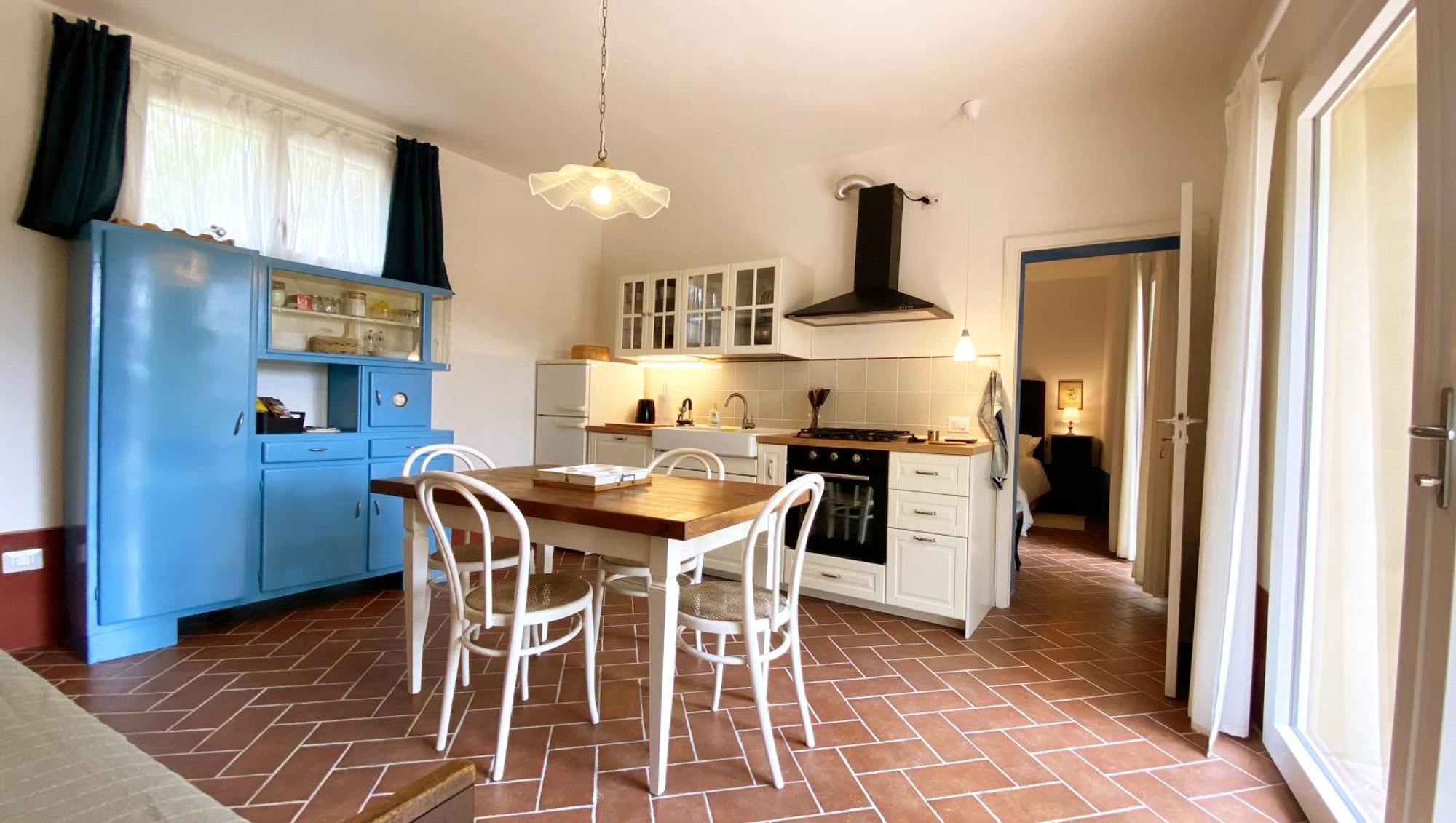 La Tonnaia Apartment Lari Екстериор снимка