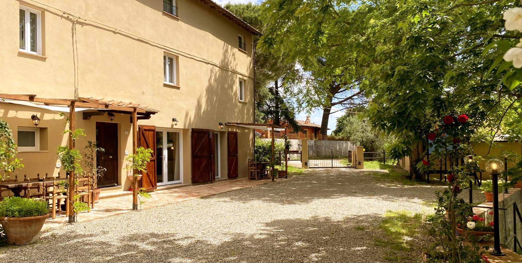 La Tonnaia Apartment Lari Екстериор снимка